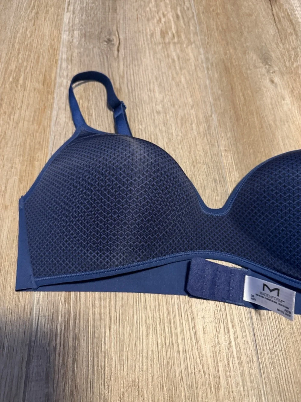Maidenform Navy Seamless Contour Wireless Bra